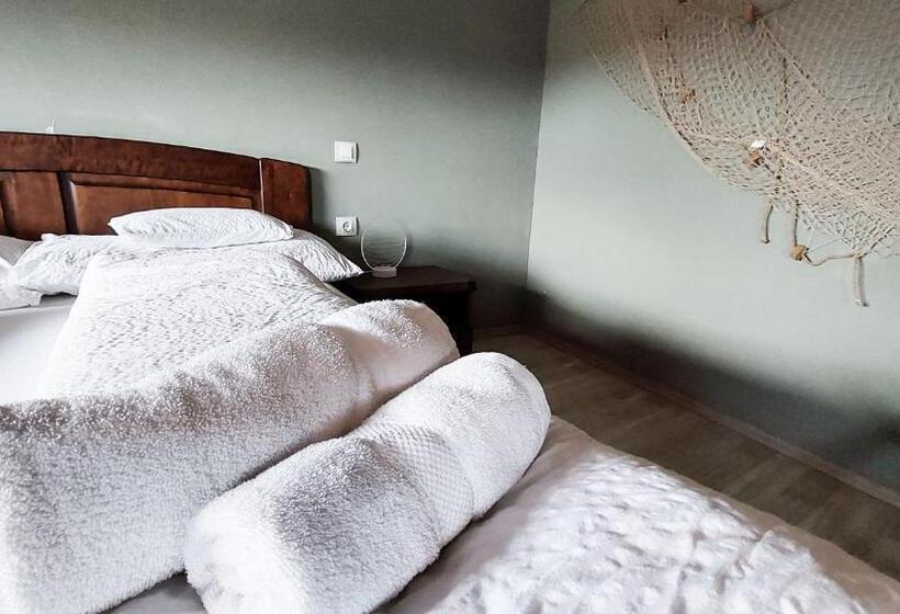 酒店 Oazis Panzió