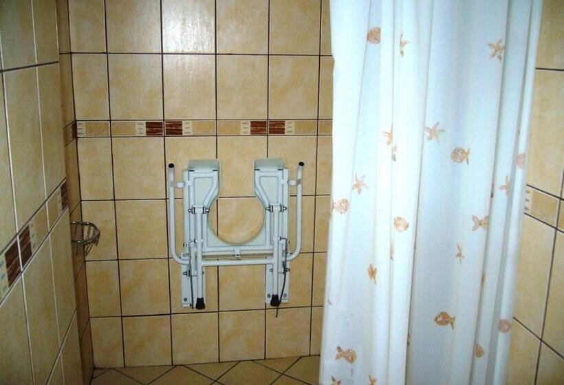 酒店 Oazis Panzió