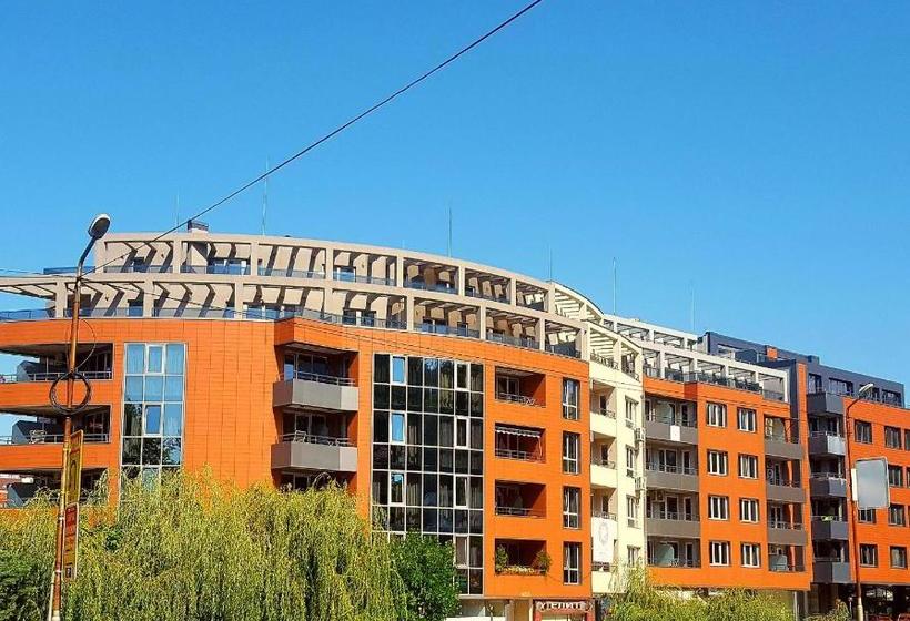 ホテル при братята Apartments & Studios