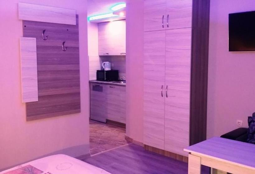 ホテル при братята Apartments & Studios