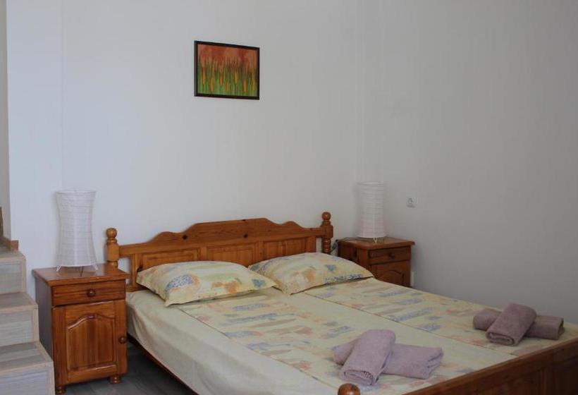 Отель Radik Guest Rooms