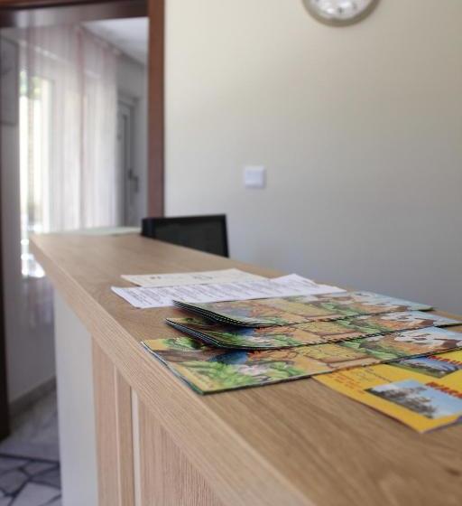 Отель Radik Guest Rooms