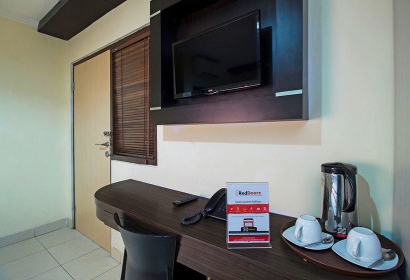 ホテル Reddoorz Budget @ Karet Setiabudi