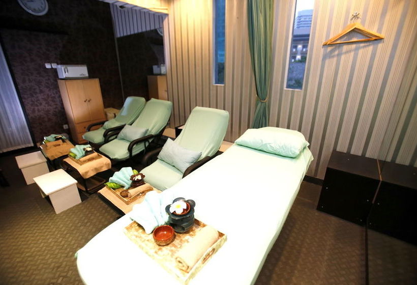 ホテル Reddoorz Budget @ Karet Setiabudi