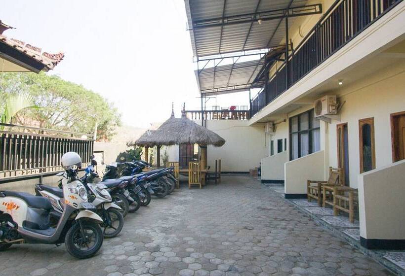 호텔 Reddoorz @ Mawun Street Kuta