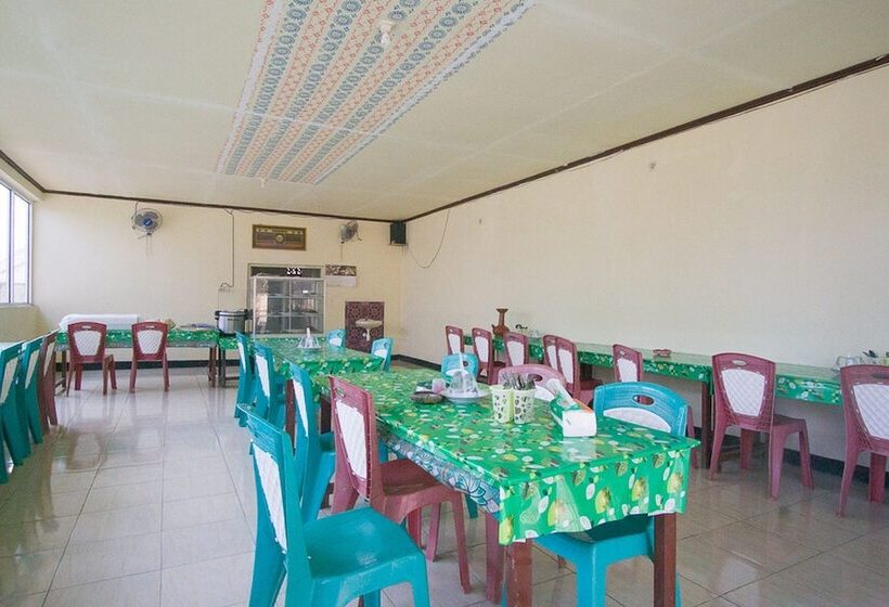 호텔 Reddoorz @ Mawun Street Kuta