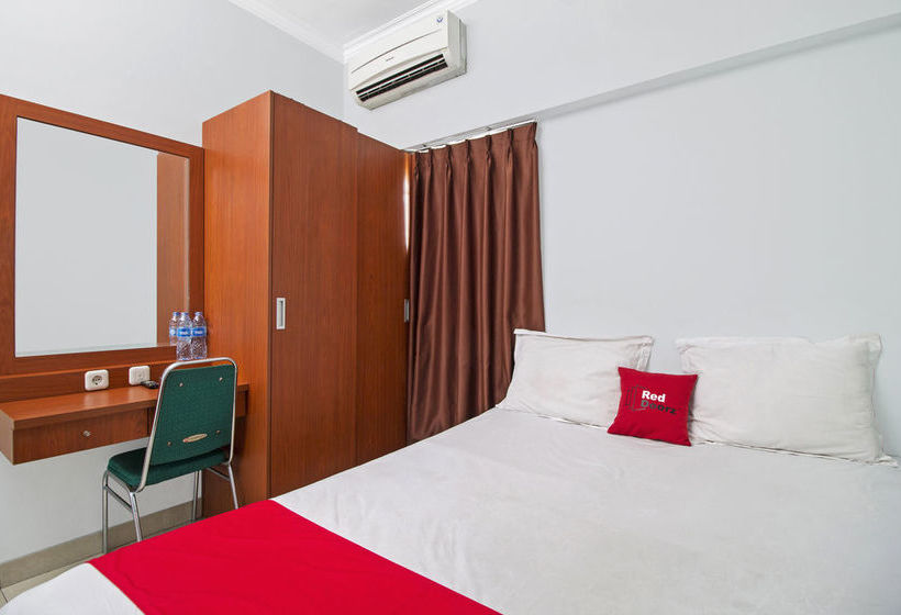 هتل Reddoorz @ Tebet Utara