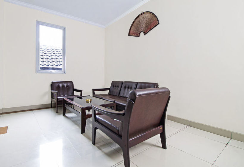 هتل Reddoorz @ Tebet Utara