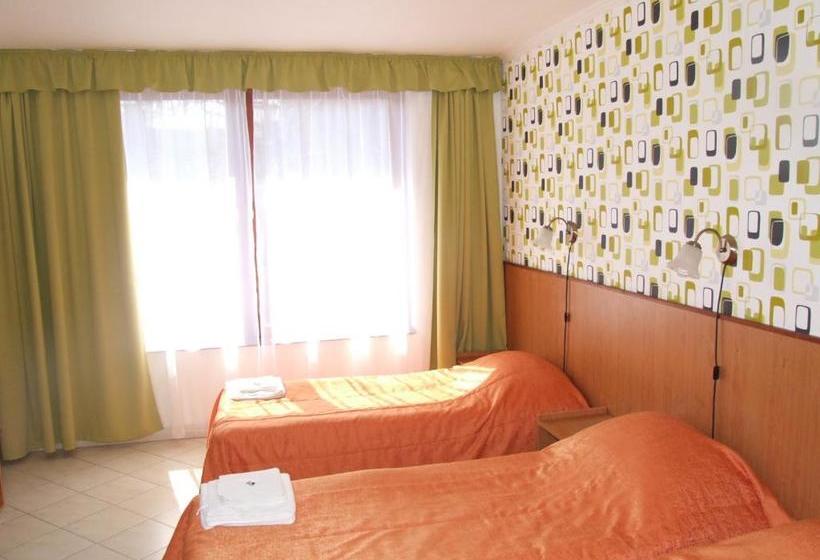 בית מלון כפרי Rákóczi Panzió