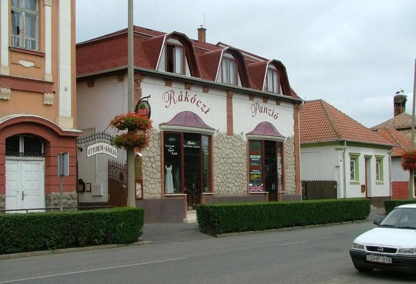 בית מלון כפרי Rákóczi Panzió