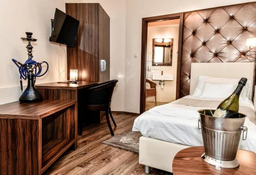 Simbad Hotel & Bar Superior