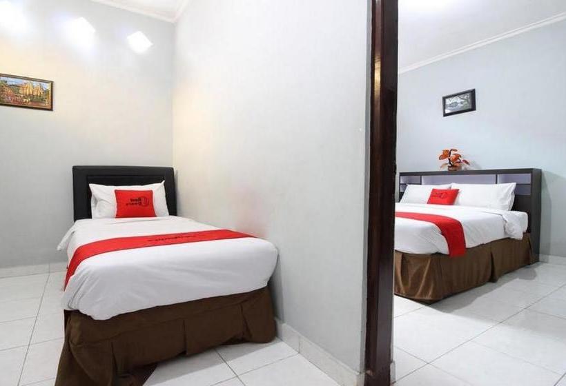 酒店 Reddoorz Plus @  Star 88