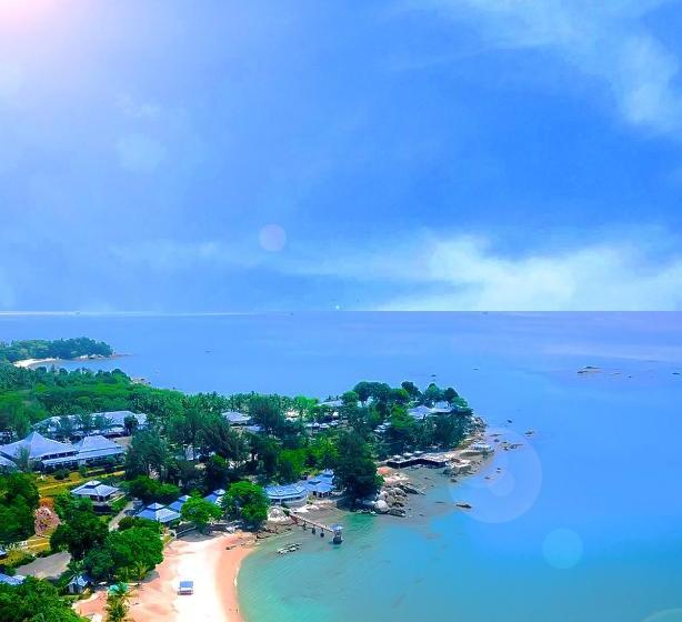 בית מלון כפרי Tanjung Pesona Beach Resort & Spa