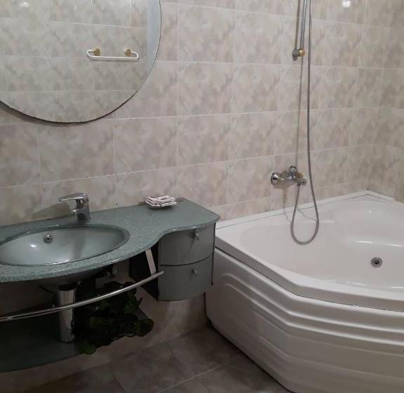 Отель The White House