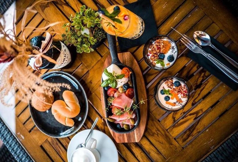 Отель Tihany átrium