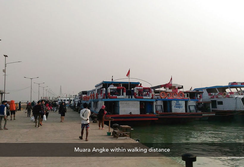 ホテル Zen Rooms Bandengan Selatan