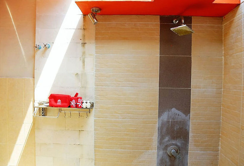 Отель Zenrooms Denpasar Gelogor Carik 2