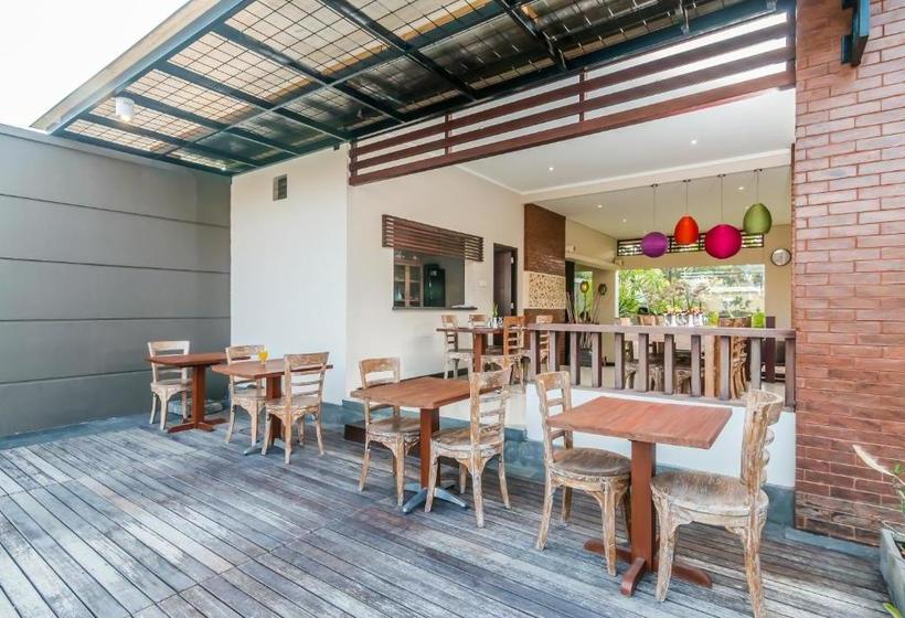 Отель Zen Premium Seminyak Eka Laweya