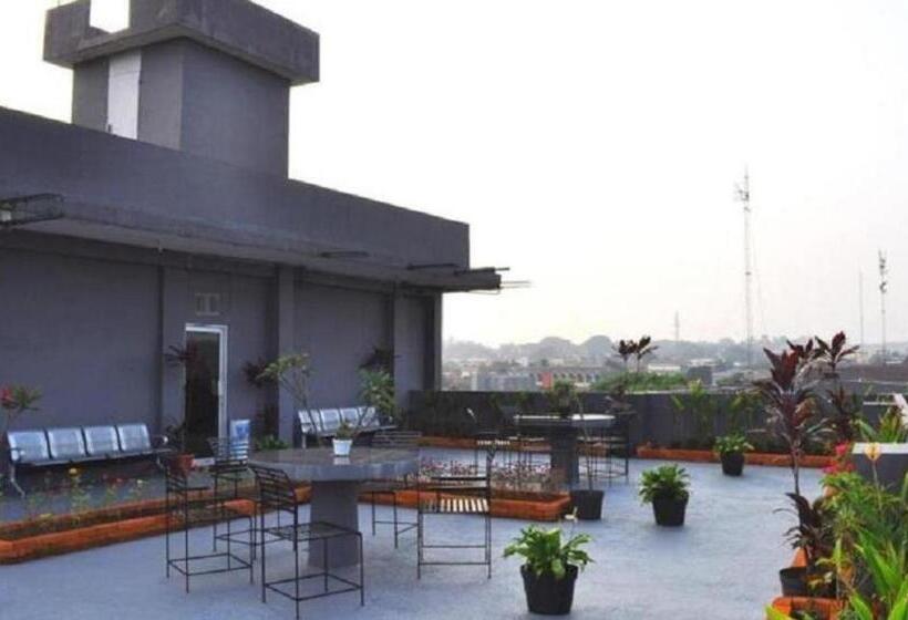 Отель Zuzu Sumeru