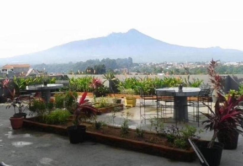 Отель Zuzu Sumeru