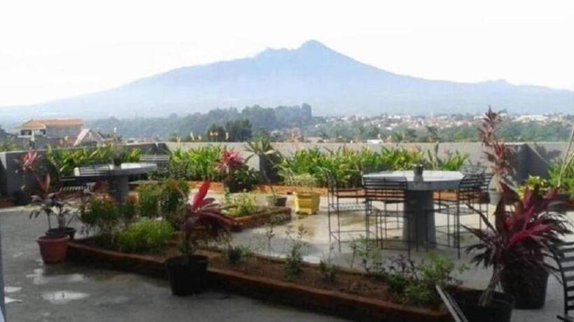 Отель Zuzu Sumeru