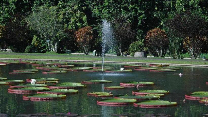 Отель Zuzu Sumeru