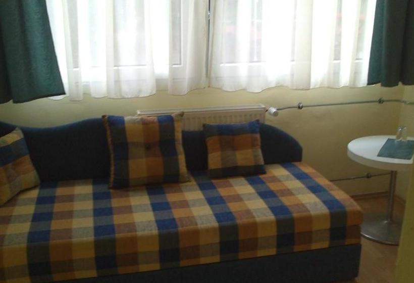 Napsugár Szálló Baja