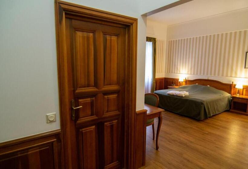 Kastélyhotel Sasvár Resort