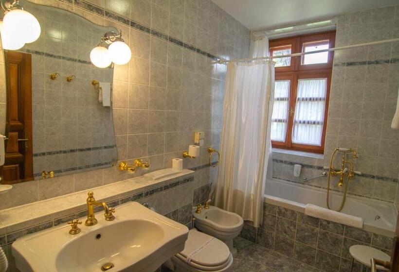 Kastélyhotel Sasvár Resort