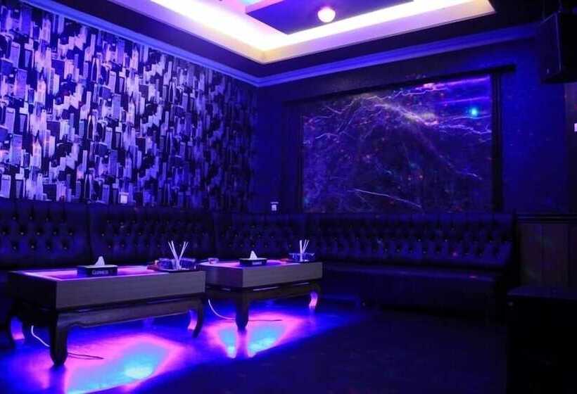 استراحتگاه Grand Malioboro