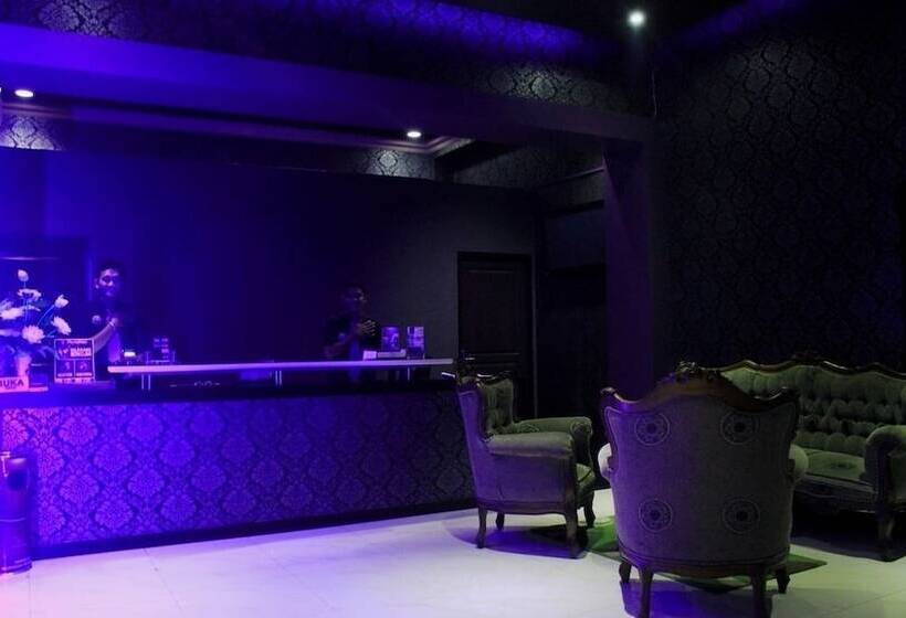 리조트 Grand Malioboro