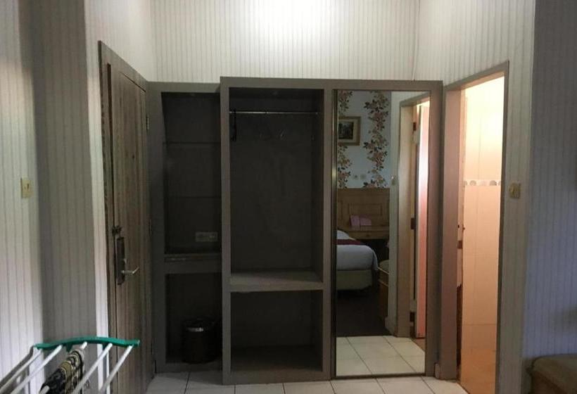 Edotel Syariah Nilam Sari Mitra Reddoorz