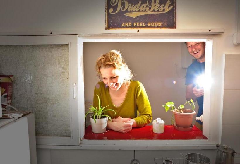 Zsófi S House Hostel 2.0