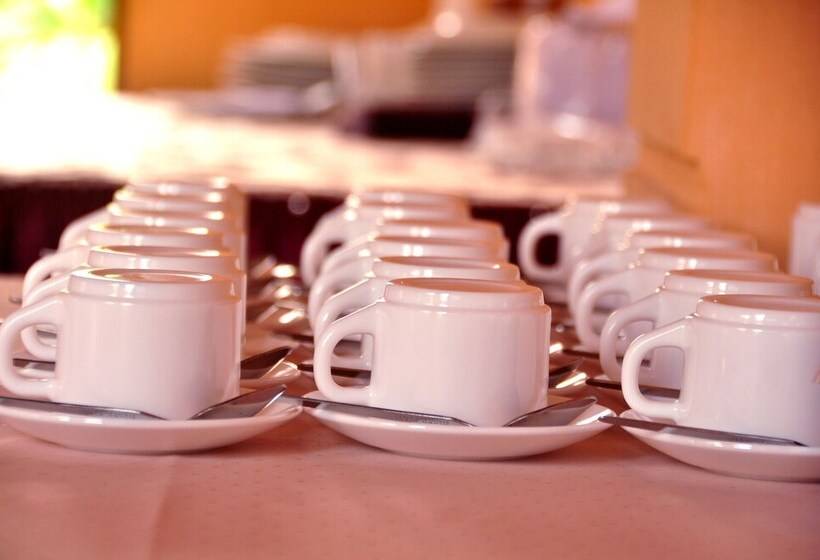 هتل Northroad Governor Villas