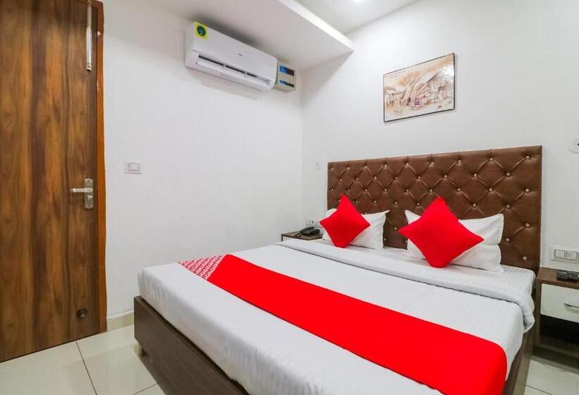 בית מלון כפרי O Skycity