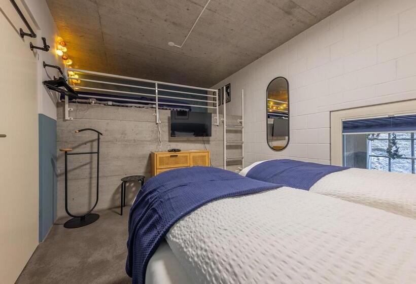 호스텔 Ambrosia Hüsli