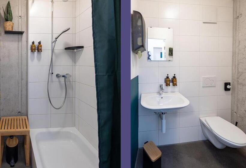 호스텔 Ambrosia Hüsli