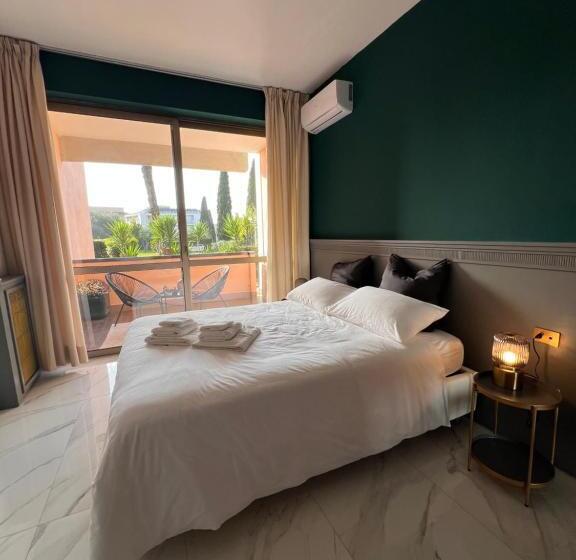 Aurelia Green Suite