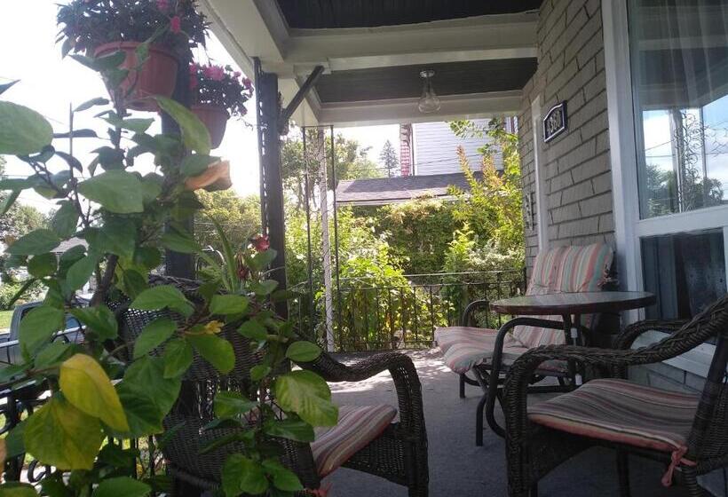 민박 Angel Hideaway