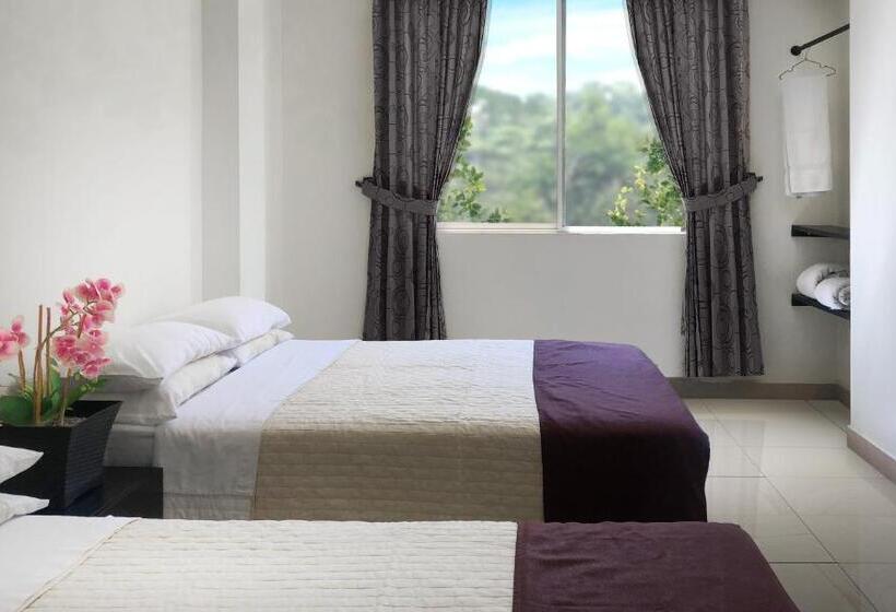 فندق Amazon Green