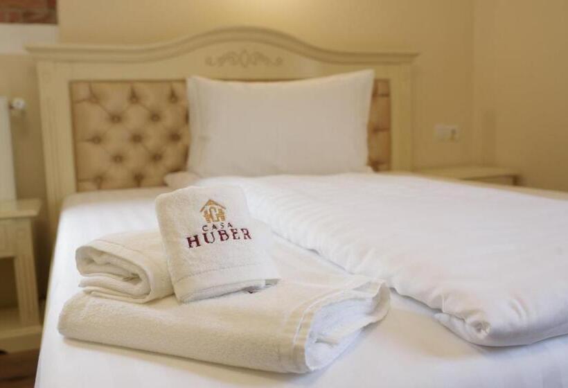 ホテル Casa Huber