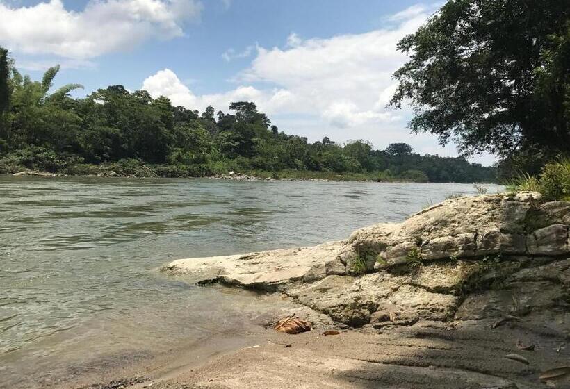 هتل Jungle Lodge El Jardin Aleman