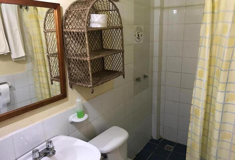 هتل Jungle Lodge El Jardin Aleman