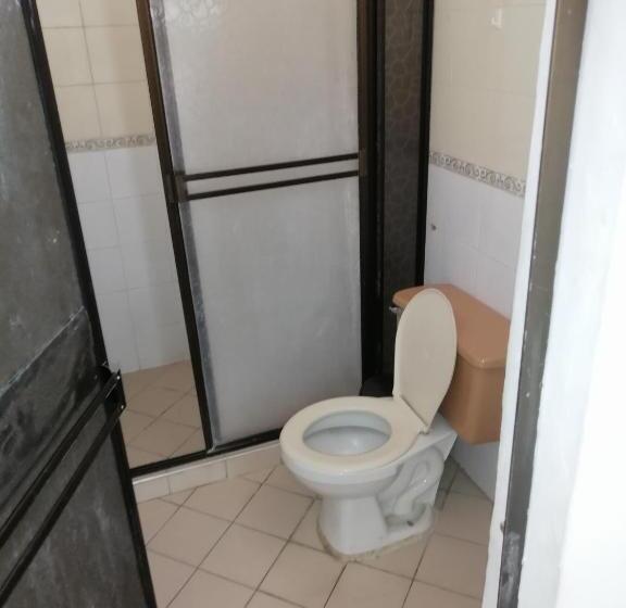 בית מלון כפרי Low Cost