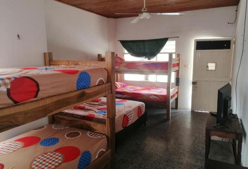 בית מלון כפרי Low Cost