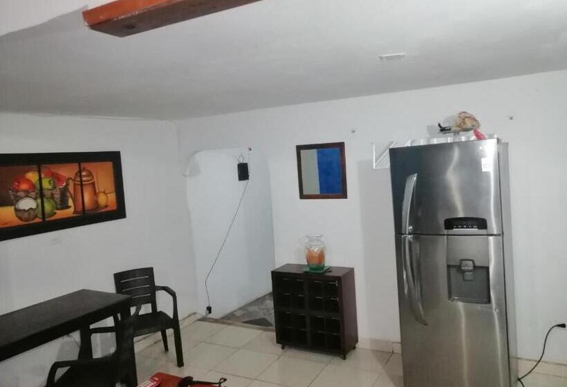 בית מלון כפרי Low Cost