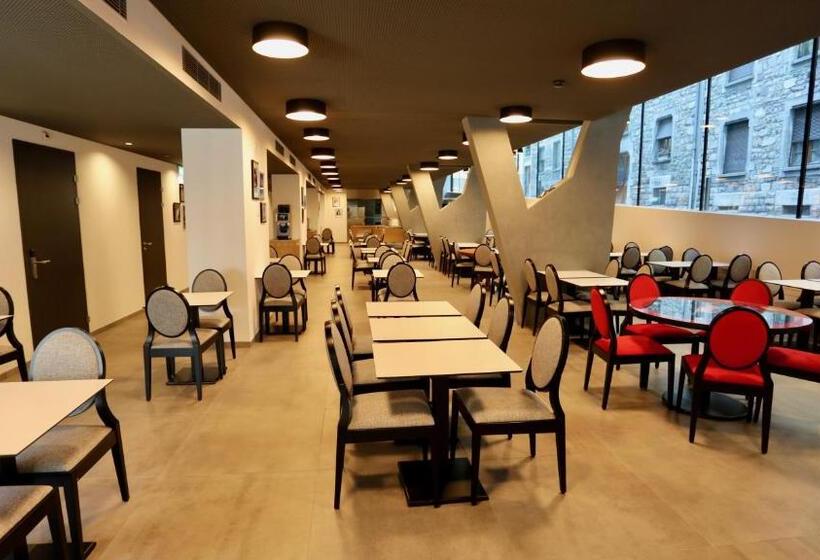 فندق The Freddie Mercury