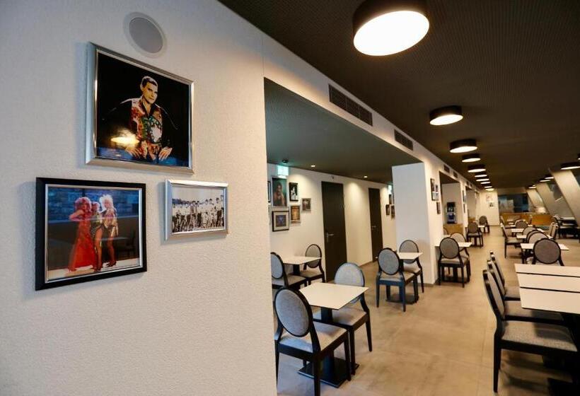 فندق The Freddie Mercury