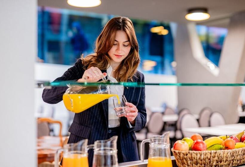 فندق The Freddie Mercury