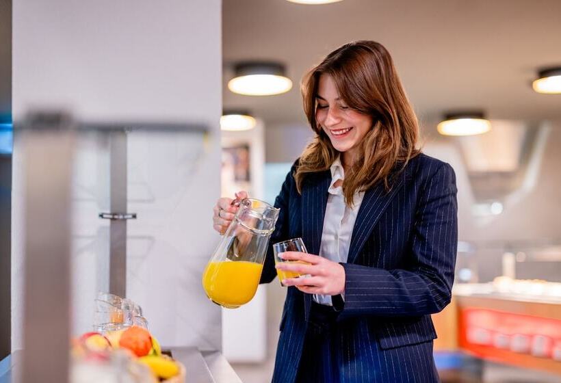 فندق The Freddie Mercury